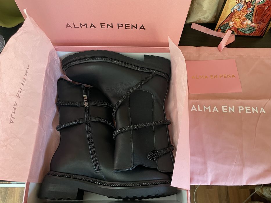 Ghete de piele Alma en Pena