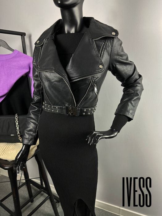 Късо кожено яке с капси