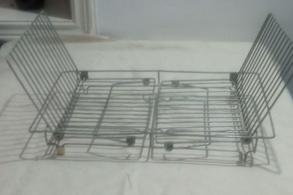 Сушилка для посуды.