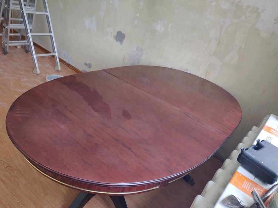 Продаю стол дерево + 4 деревянных стула