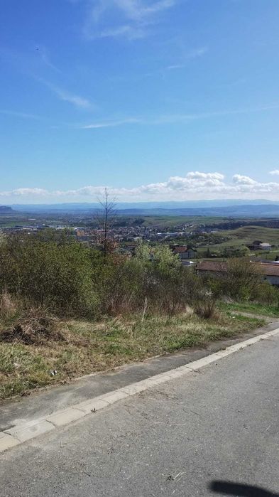 Vand teren intravilan str.Vulcan, Deva