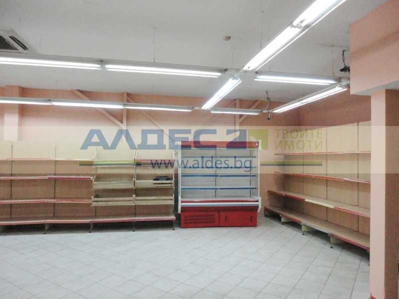 Дава се под наем Магазин в София, Орландовци - 330 кв.м за 1500 € - Снимка #1