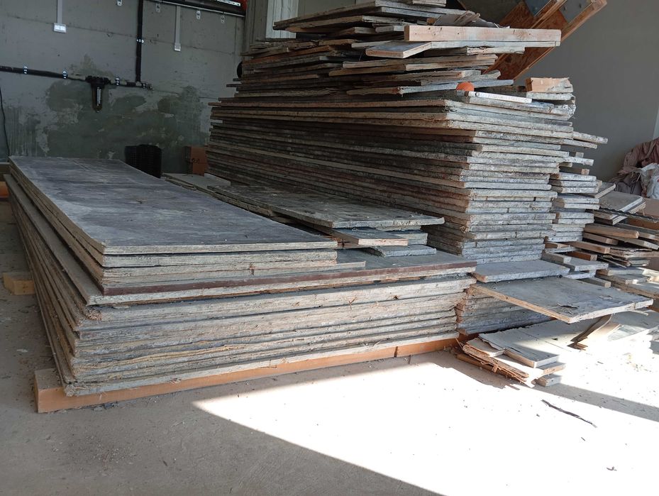 Намалена цена!!! Дървени греди и шперплат за кофраж