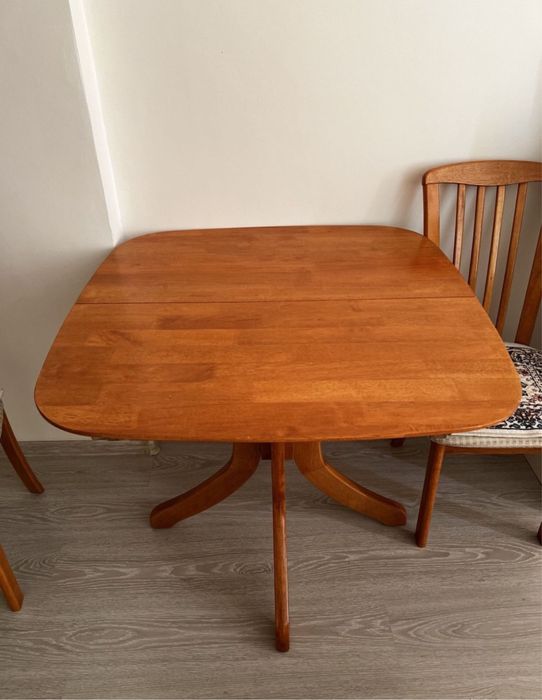 Люстра, диван,холодилник