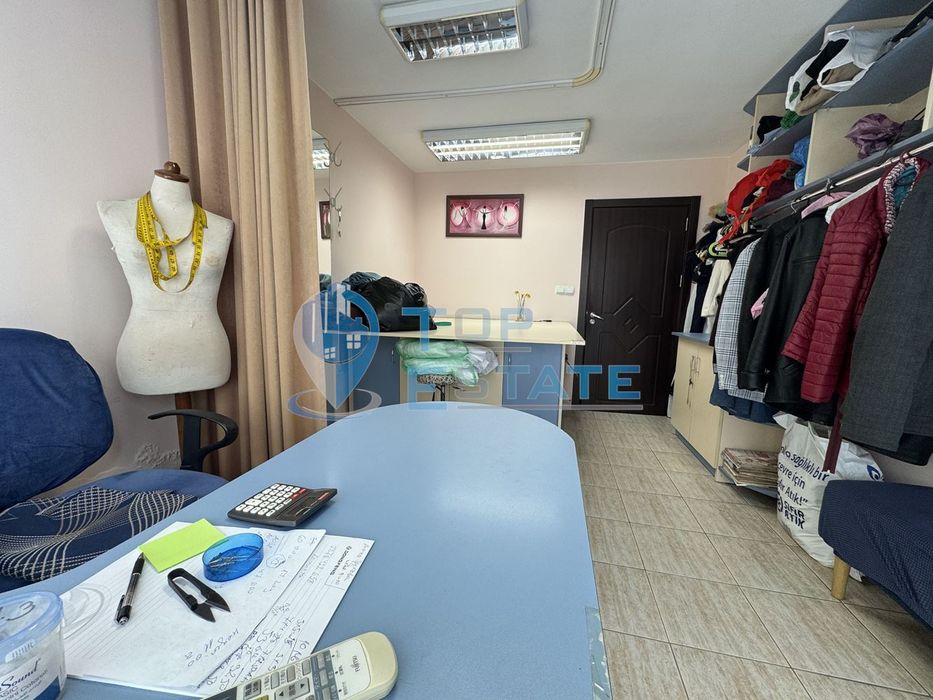 Търговско помещение на комуникативно място в кв. Колю Фичето, гр. Вел