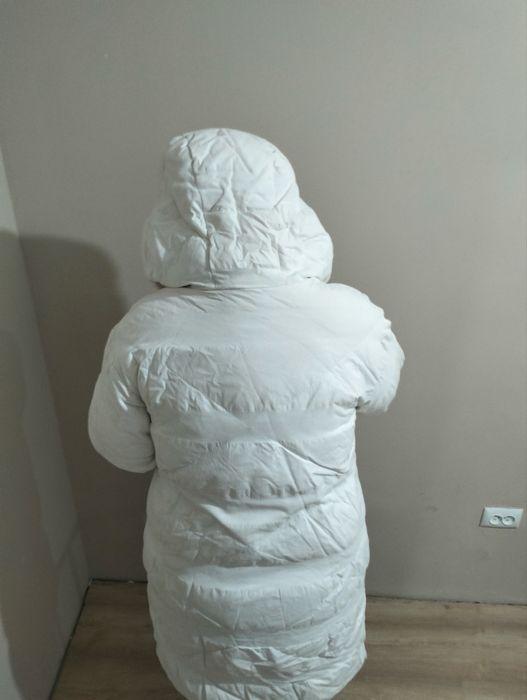 Пуховик зимний белый