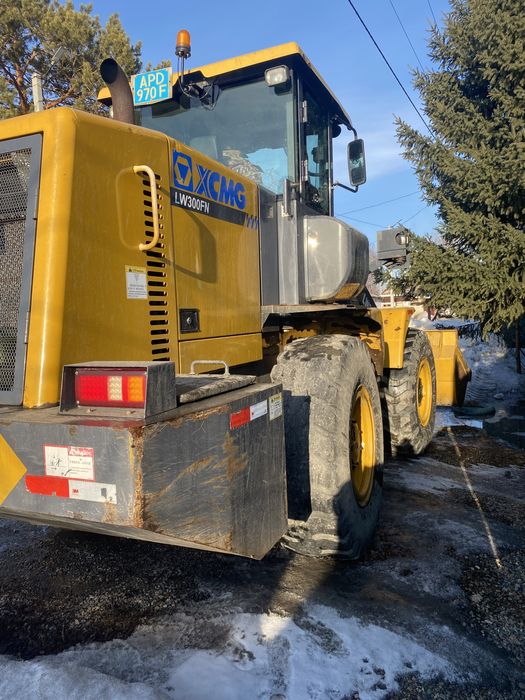 Фронтальный погрузчик