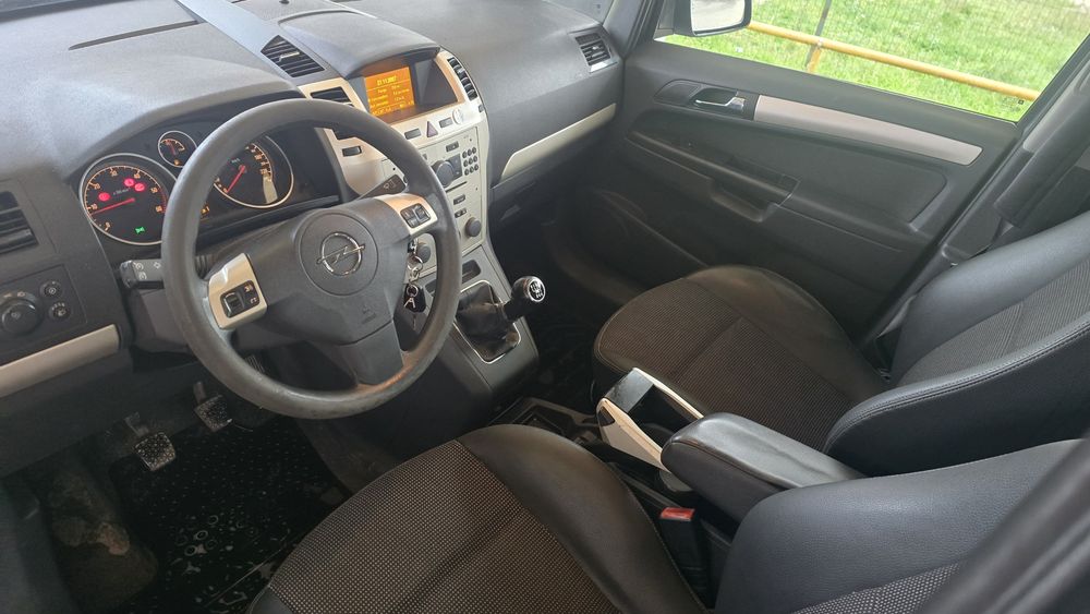 Opel Zafira 7 locuri
