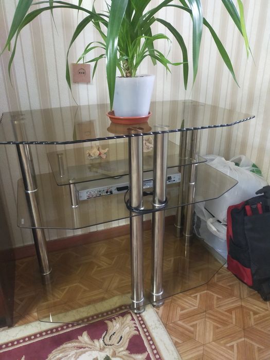 Тумба под телевизор стекло