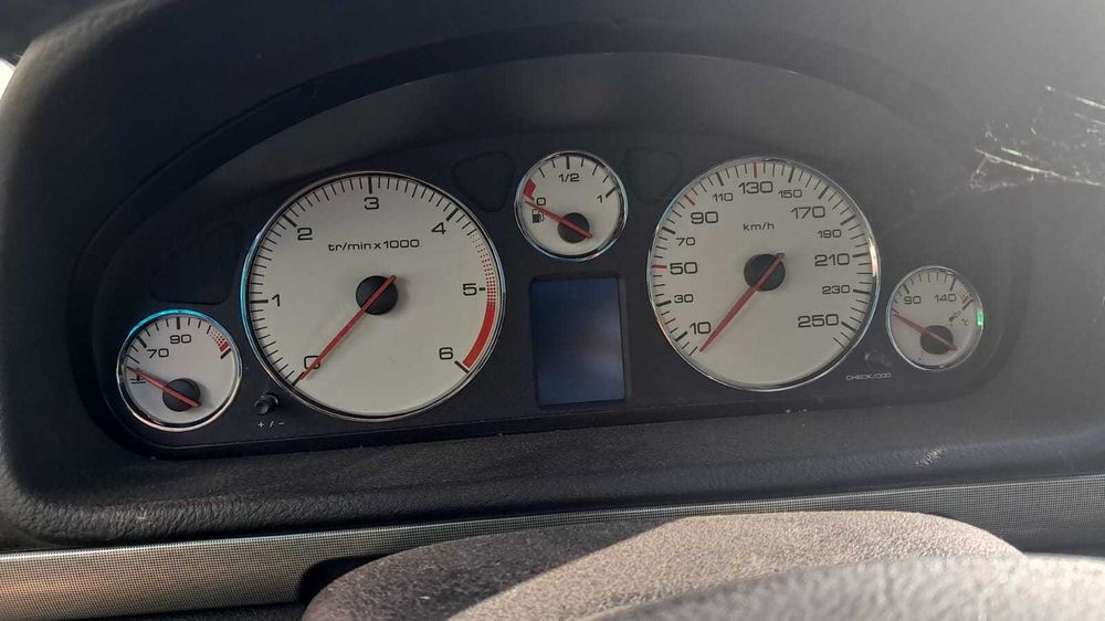 Dezmembrez Peugeot 407 SW 1.6 HDI Euro 4 transmisie manuala 5 + 1 an 2009