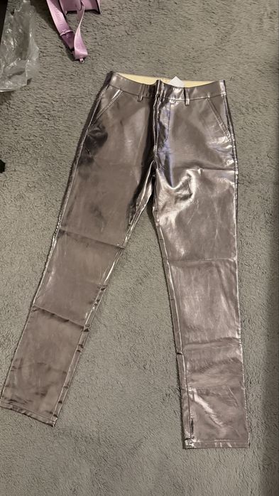 Pantaloni argintii