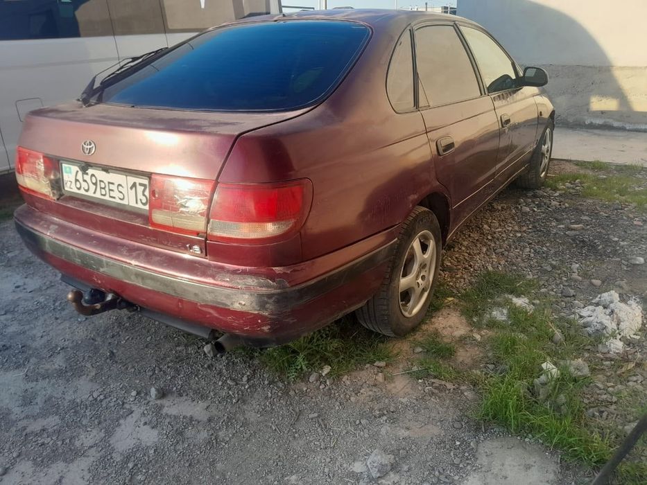 Тайота Карина Е 1995 г
