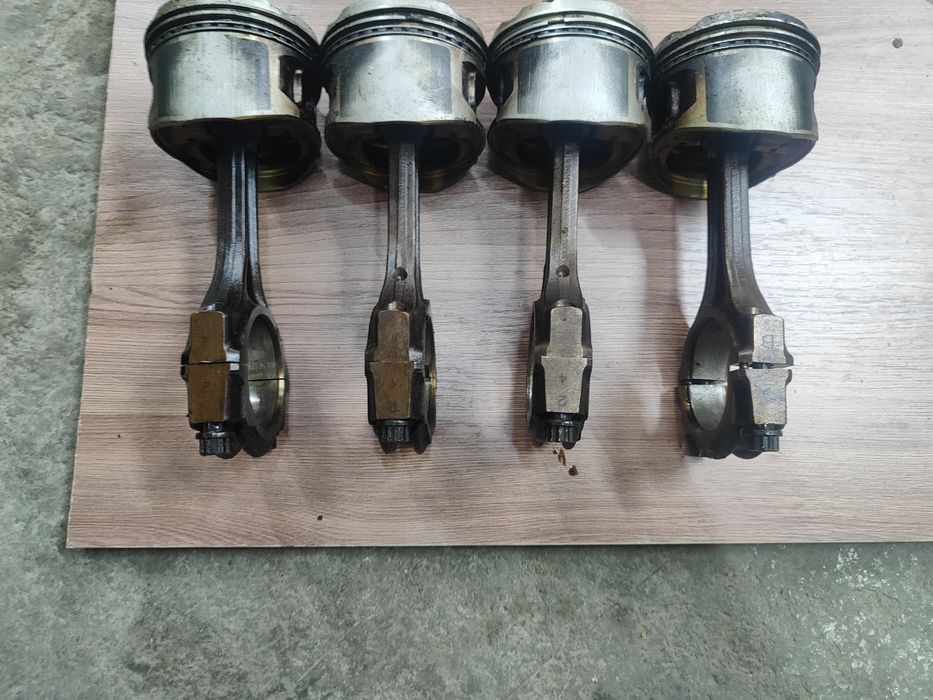 2 JZ ge шатуны 4 штуки