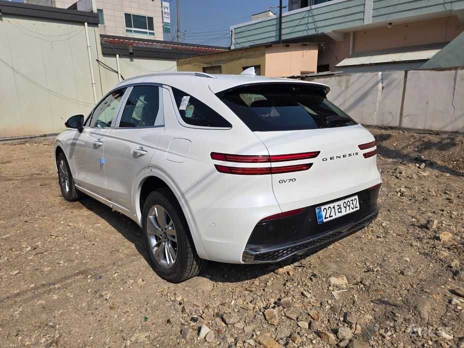 Genesis GV70 2.5T Gasoline 2WD
