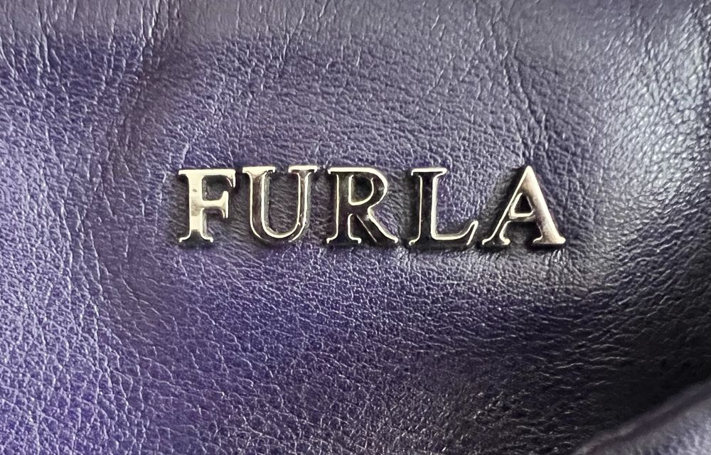 Лилав клъч Furla