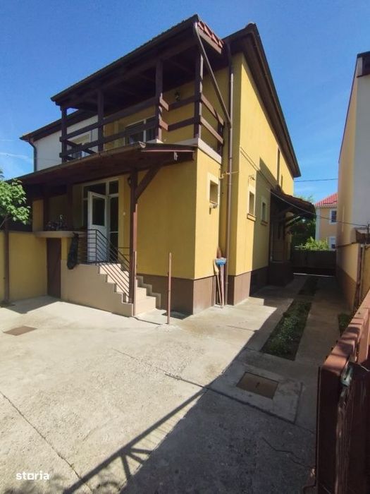 Casa cu etaj – 3 camere, zona 14 Mai