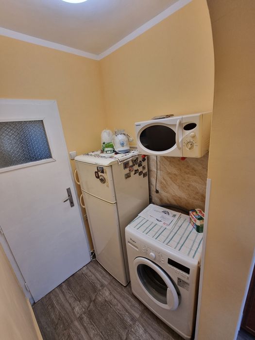 Двустаен апартамент под наем в кв. 72