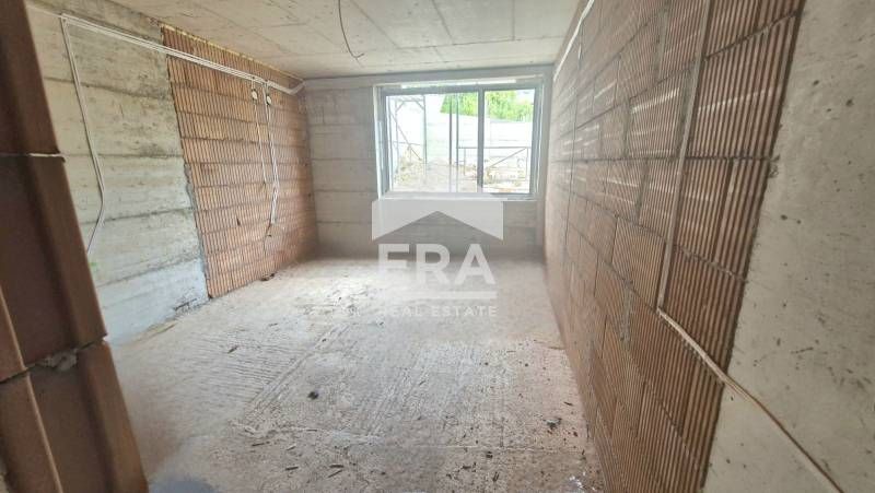 Продава се Четиристаен апартамент в Варна, м-т Св. Никола - 176 кв.м за 2114 €/кв.м - Снимка #5