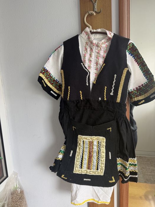 Каракачанска носия