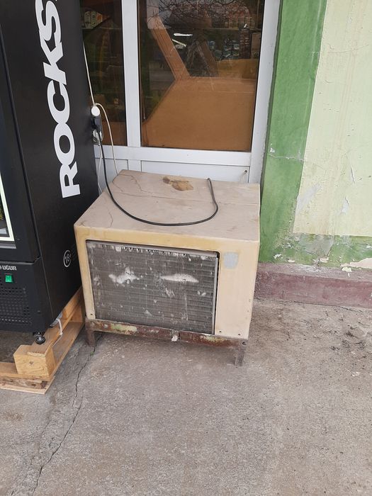 Vetrina muzlatgich / oziq ovqat do'konlari uchun