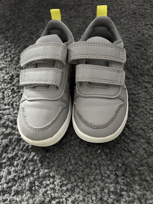 Adidasi adidas tensaur marime23,5
