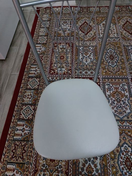 Стулья для кухни и гостиной