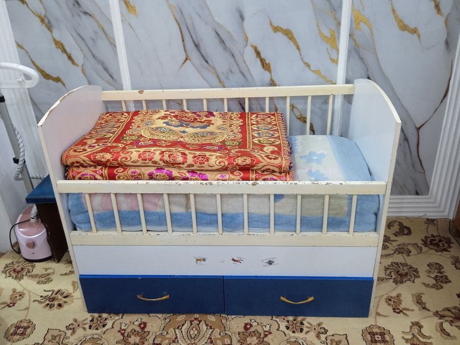 Детская кроватка