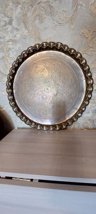 Изящный индийский поднос