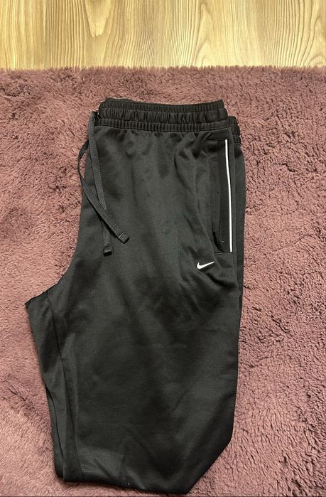 Pantaloni Nike barbati