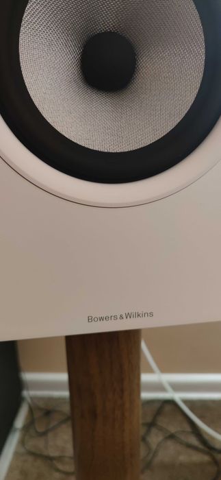 Bowers & Wilkins 606 + Подарък QED кабели