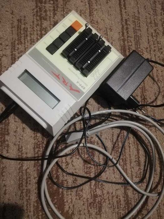 Vand programator memorii,cipuri,circuite integrate,electronica