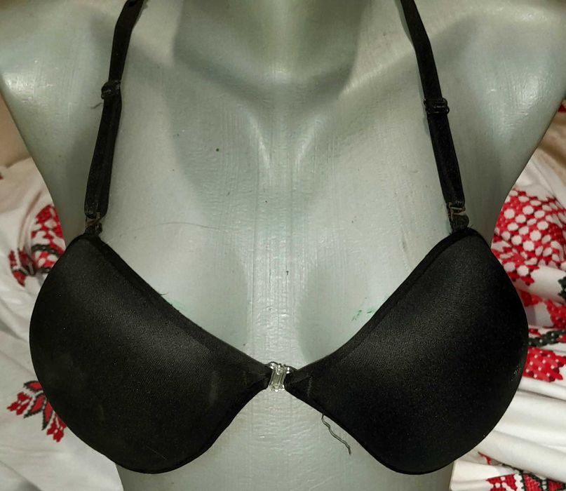 Сутиени:YvesSaintLaurent,Palmers, Triumph...