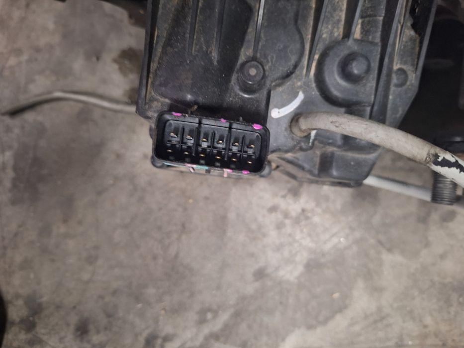 Раздатка / раздатъчна кутия Mitsubishi L200 2.4 DiD 2018г 6ск