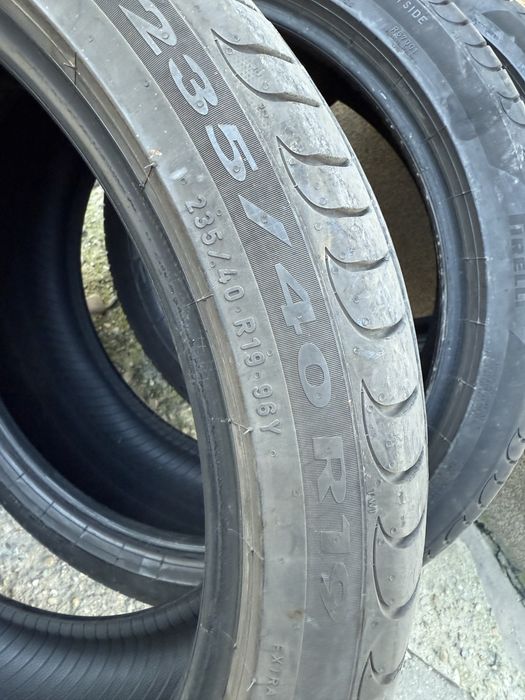 235/40r19-Pirelli
