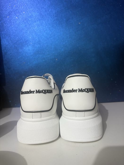 Alexander McQueen 43 Noi cu punga