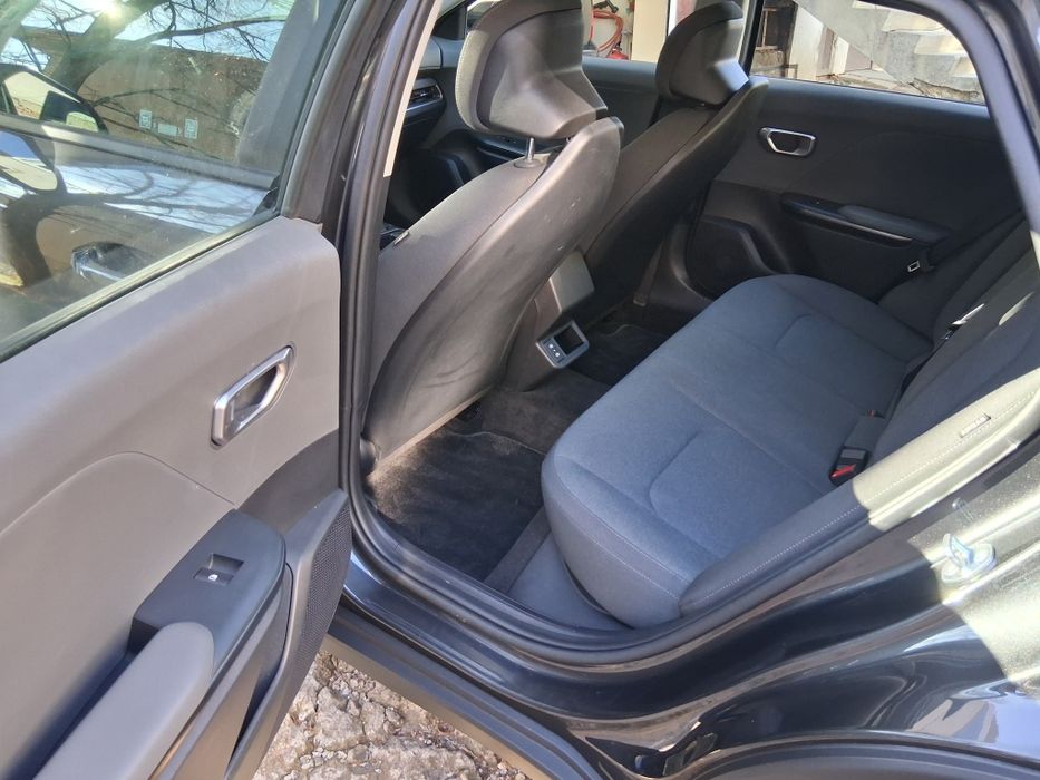 Киа   К4  LX 2.0