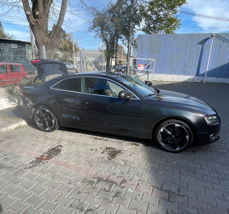 Vand sau schimb Audi a5 coupe 3.0 quattro 2009