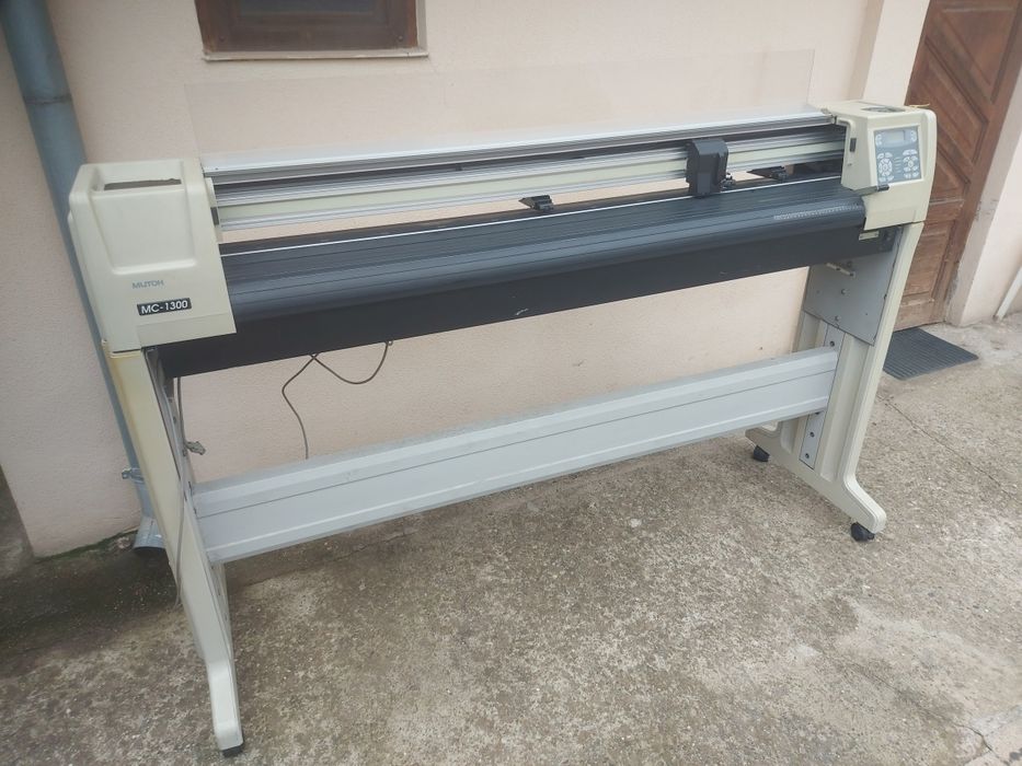Cutter plotter Mutoh MC 1300
