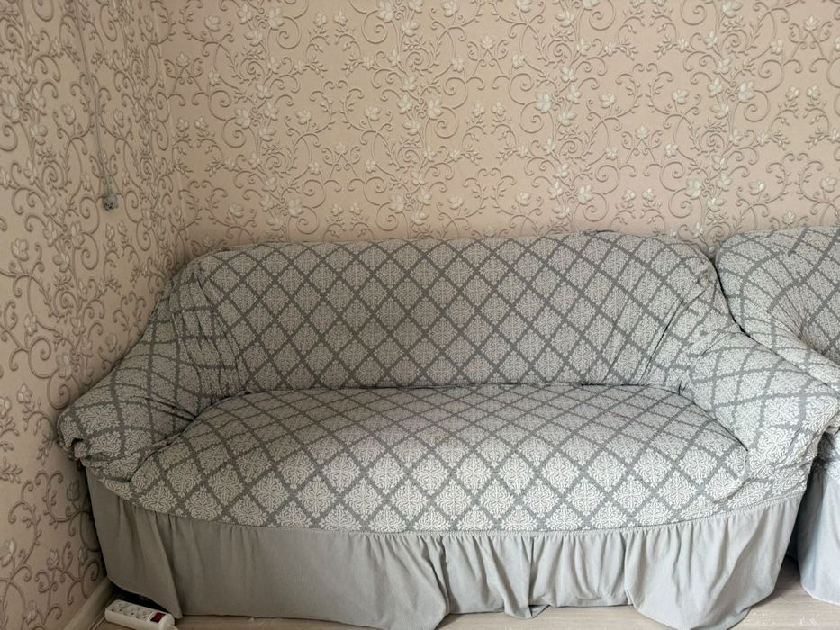 Продам диван с креслом