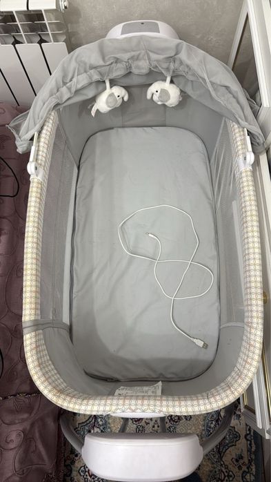 Продам Манеж качалка