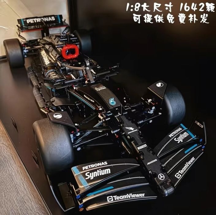 Конструктор лего Формула 1 Mercedes AMG Petronas