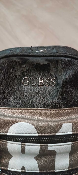 Дамска раница Guess