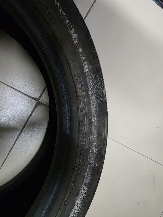 Шины есть только пара