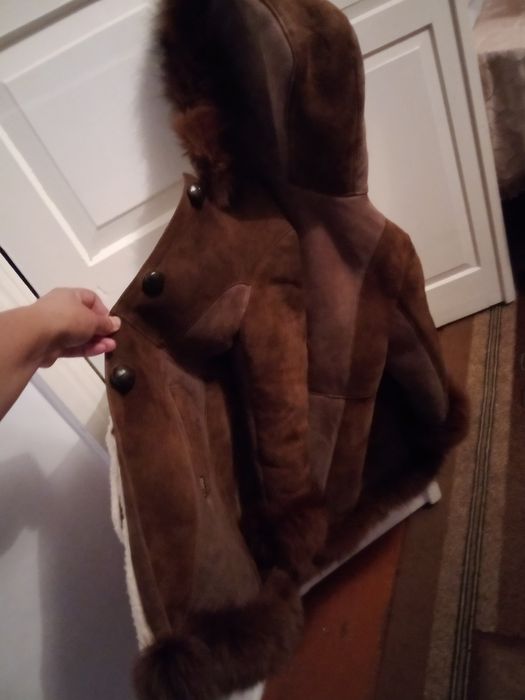 Продам дубленку для девочки