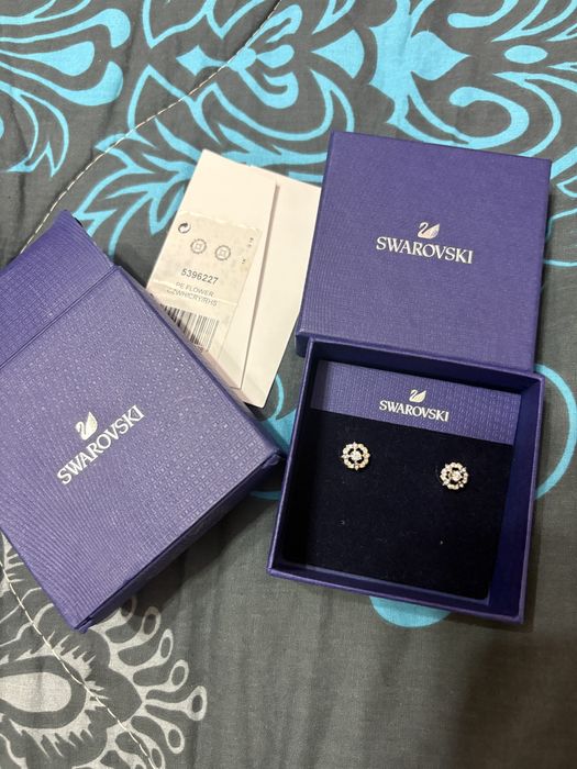 Обеци Сваровски