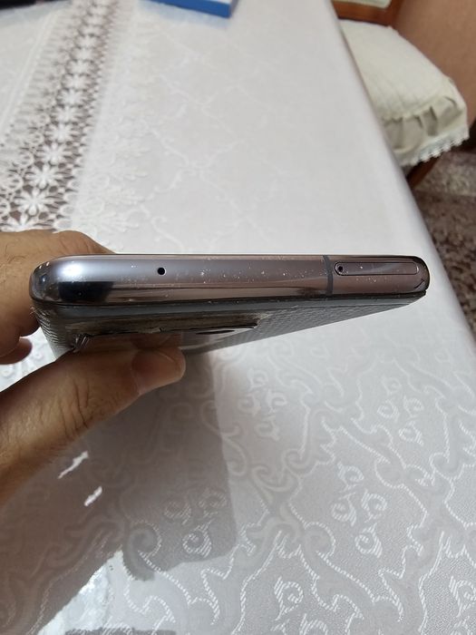 Samsung S20 ultra sotiladi.