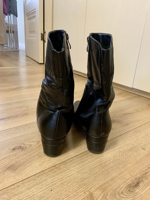 Продам осенние сапоги