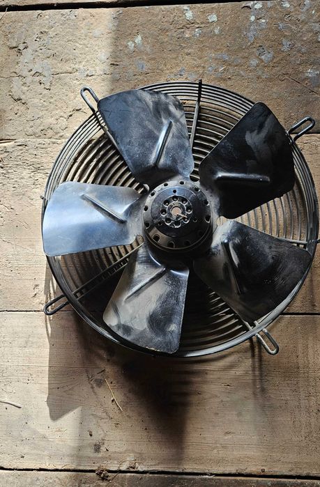 Продам  осевой вентилятор