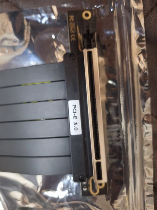 Cablu Pci-e gpu vertical