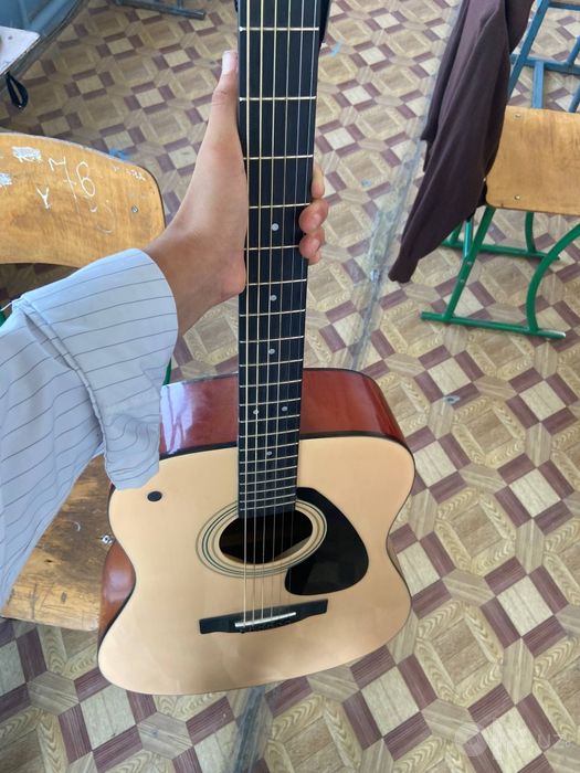 Продается гитара Yamaha F310 NT